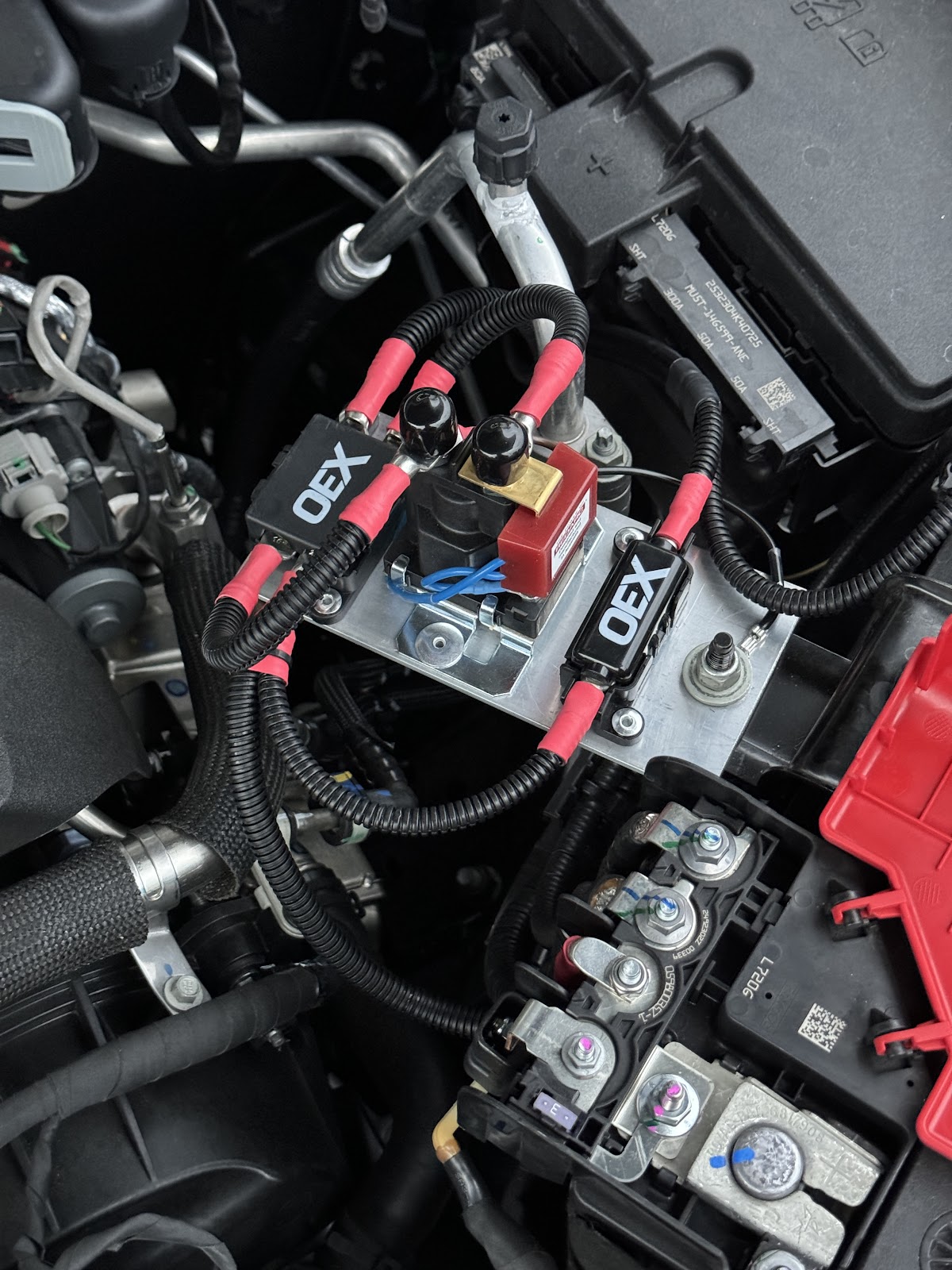 Dual battery isolation, every lug in red heatshrink