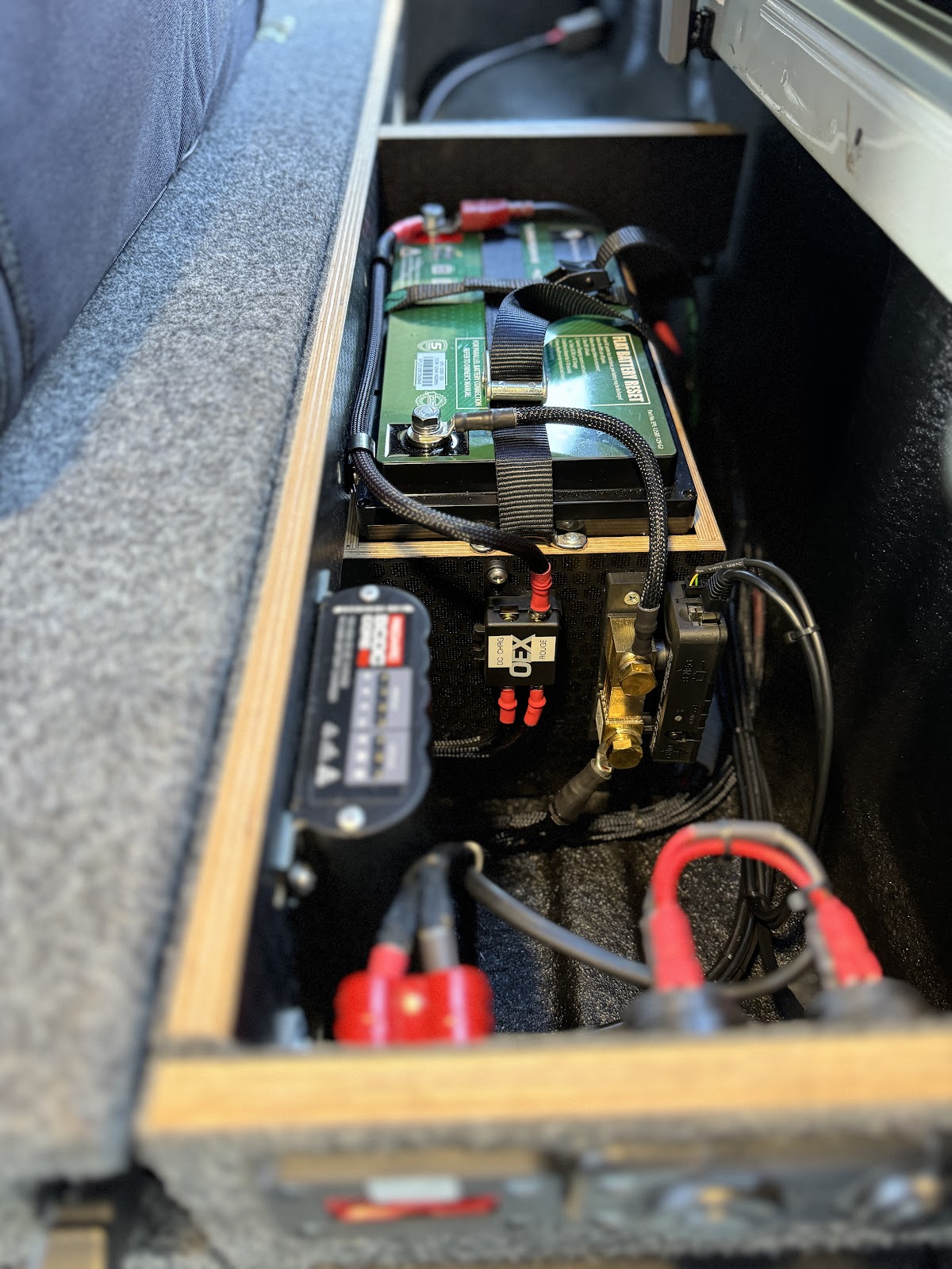 Battery box built into the drawers, controller on top